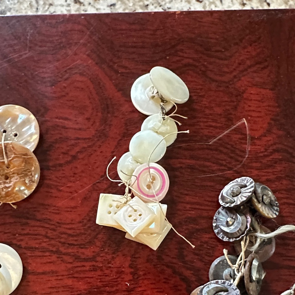 Assorted Antique Button Collection. Bundle for @wsg1 - Picture 2 of 5